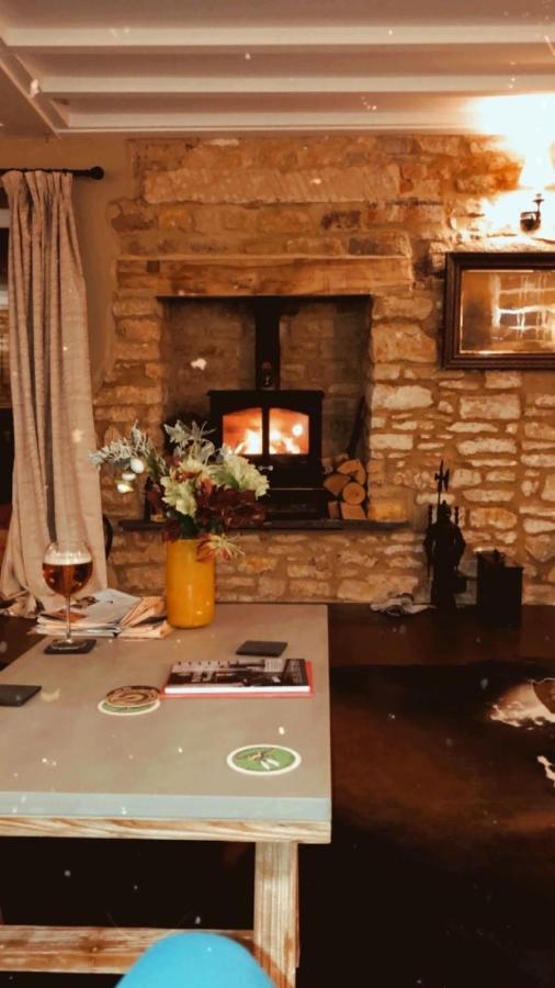 Luxury Country Cottage With A View Enstone 外观 照片